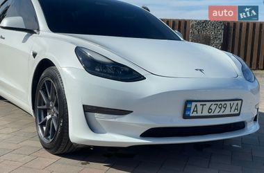 Седан Tesla Model 3 2022 в Ивано-Франковске