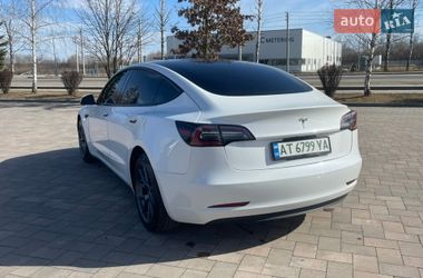 Седан Tesla Model 3 2022 в Ивано-Франковске