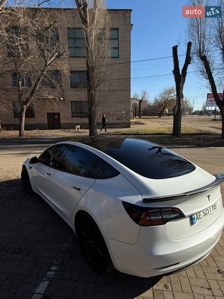 Седан Tesla Model 3 2019 в Кривому Розі