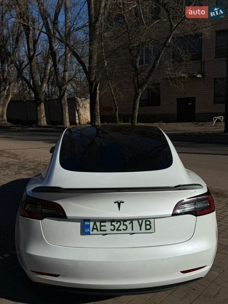 Седан Tesla Model 3 2019 в Кривому Розі