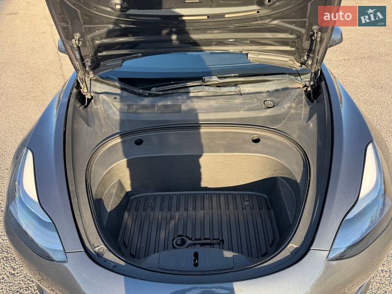 Седан Tesla Model 3 2021 в Днепре