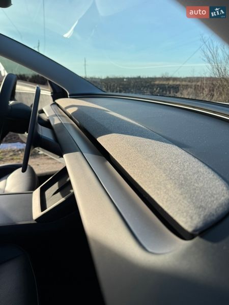 Седан Tesla Model 3 2024 в Снятине