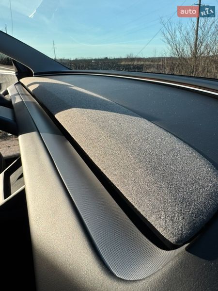 Седан Tesla Model 3 2024 в Снятине