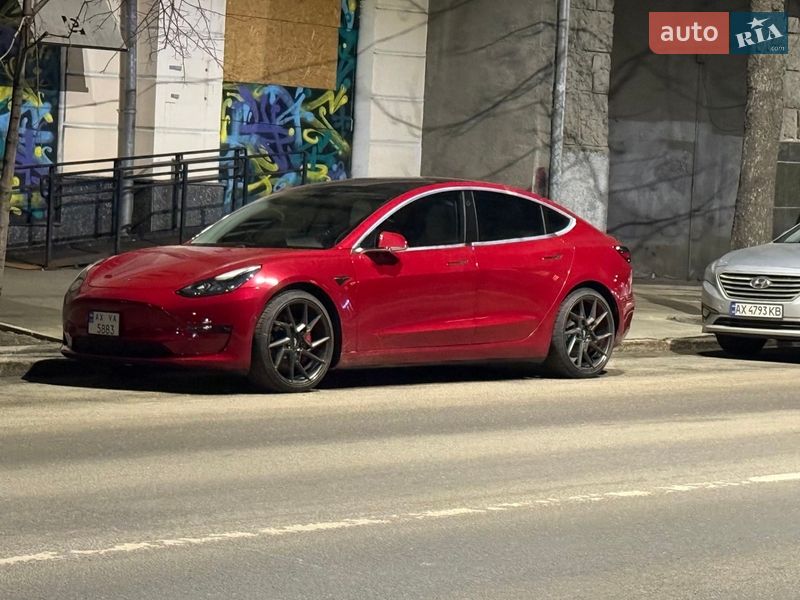 Седан Tesla Model 3 2018 в Харкові