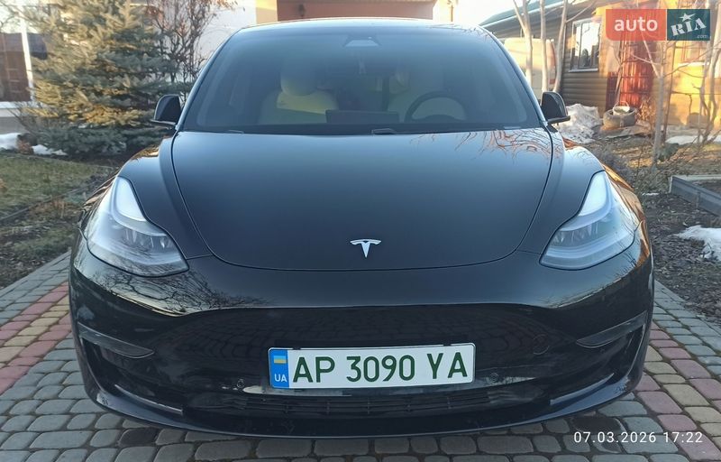Седан Tesla Model 3 2021 в Вінниці