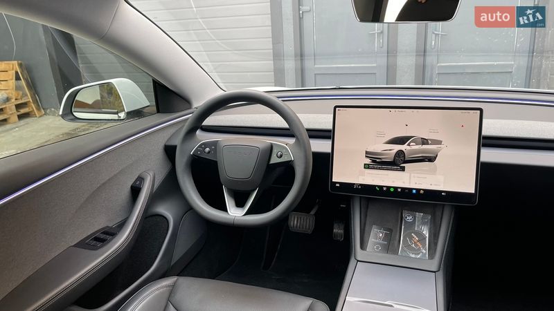 Седан Tesla Model 3 2024 в Самборе