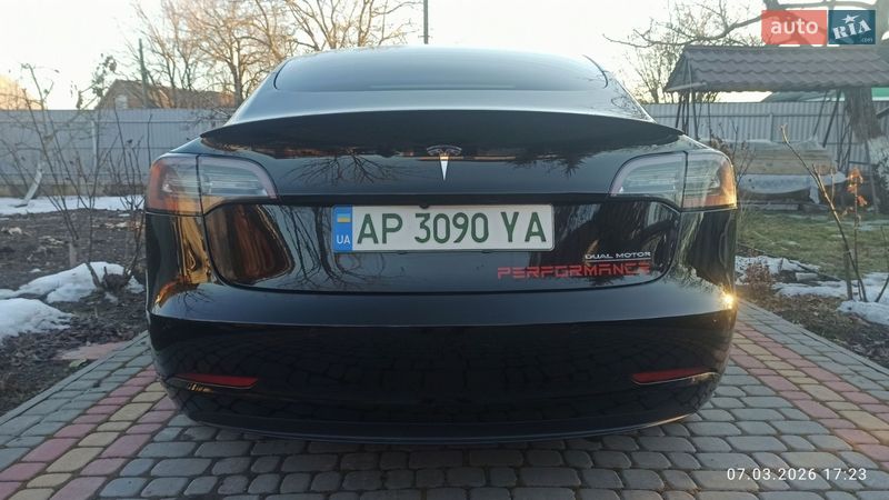 Седан Tesla Model 3 2021 в Вінниці