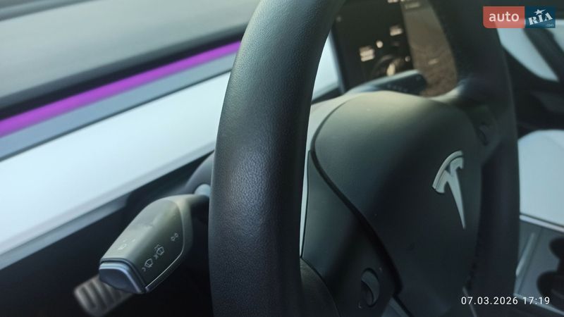 Седан Tesla Model 3 2021 в Вінниці