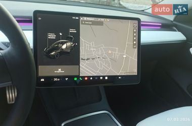 Седан Tesla Model 3 2021 в Виннице