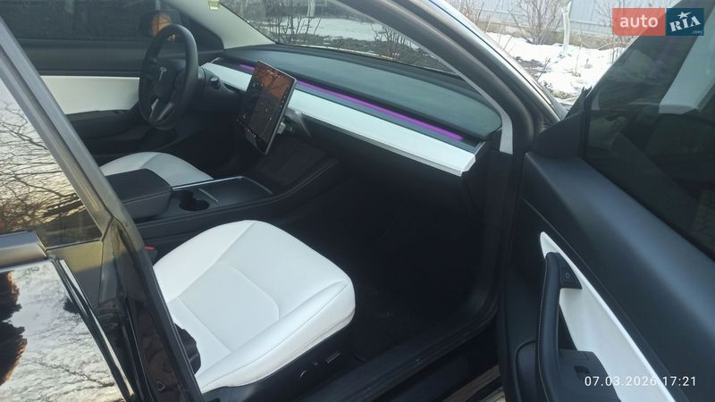 Седан Tesla Model 3 2021 в Вінниці