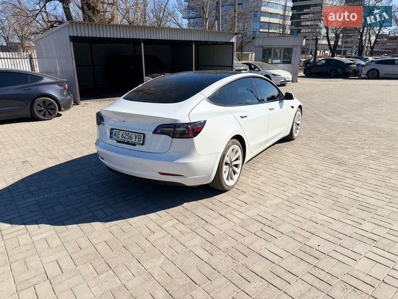 Седан Tesla Model 3 2022 в Дніпрі
