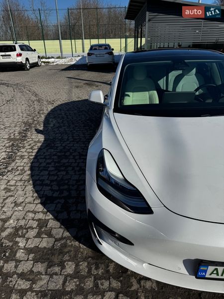 Седан Tesla Model 3 2020 в Коростишеві