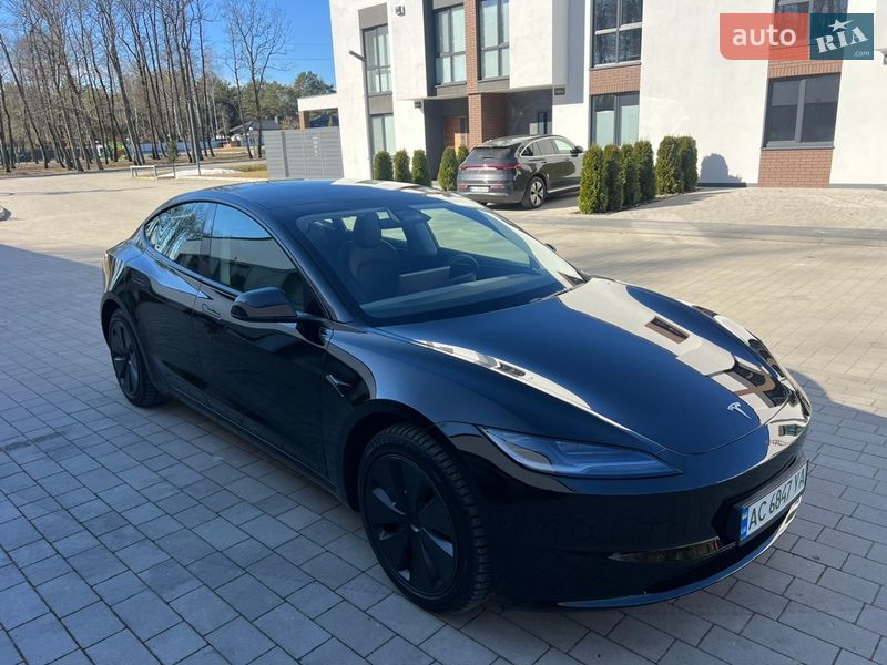 Седан Tesla Model 3 2024 в Ковелі