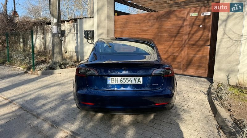 Седан Tesla Model 3 2019 в Одесі