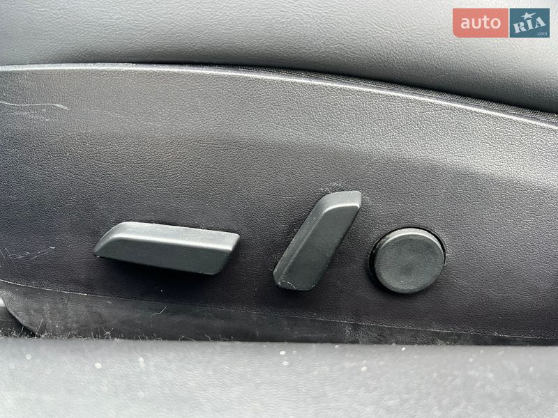 Седан Tesla Model 3 2020 в Киеве