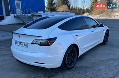 Седан Tesla Model 3 2020 в Львове