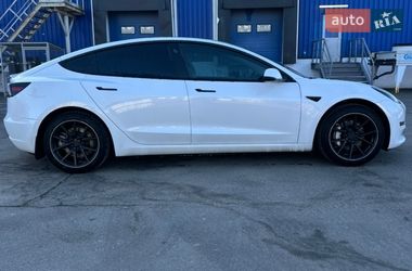 Седан Tesla Model 3 2020 в Львове
