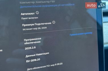 Седан Tesla Model 3 2020 в Львове