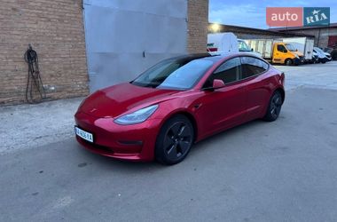 Седан Tesla Model 3 2021 в Ромнах