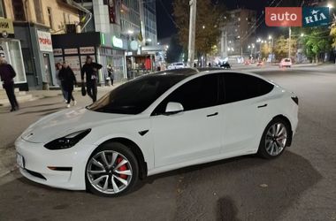 Седан Tesla Model 3 2022 в Кривому Розі
