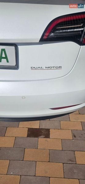 Седан Tesla Model 3 2018 в Києві