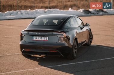Седан Tesla Model 3 2025 в Ровно фото 53 Седан Tesla Model 3 2025 в Ровно