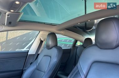 Седан Tesla Model 3 2019 в Киеве