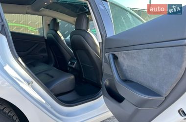 Седан Tesla Model 3 2019 в Киеве