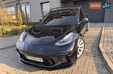 Седан Tesla Model 3 2020 в Ивано-Франковске
