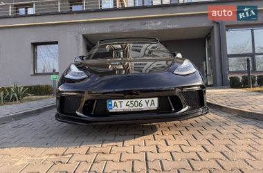 Седан Tesla Model 3 2020 в Ивано-Франковске