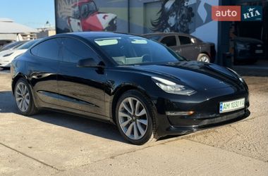 Седан Tesla Model 3 2018 в Житомире