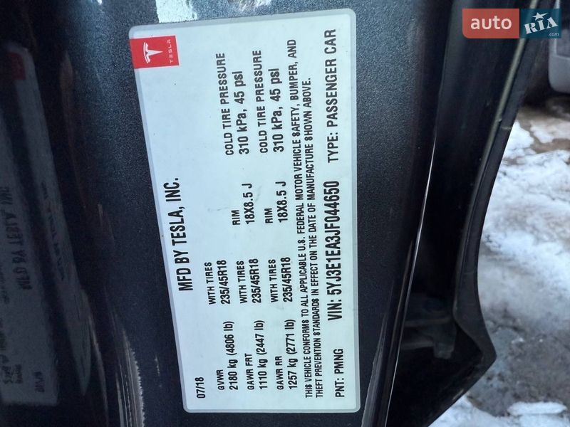 Седан Tesla Model 3 2018 в Києві