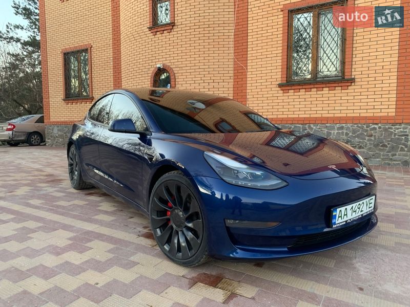 Tesla Model 3 2022