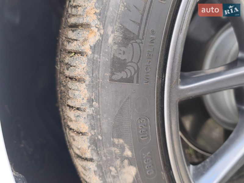 Седан Tesla Model 3 2023 в Болграде