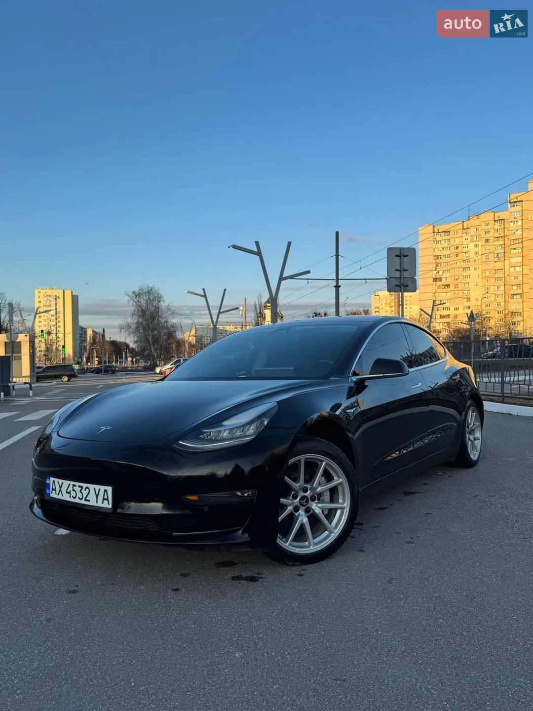 2018 Tesla Model 3 - фото 1