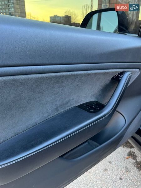 Седан Tesla Model 3 2018 в Харкові