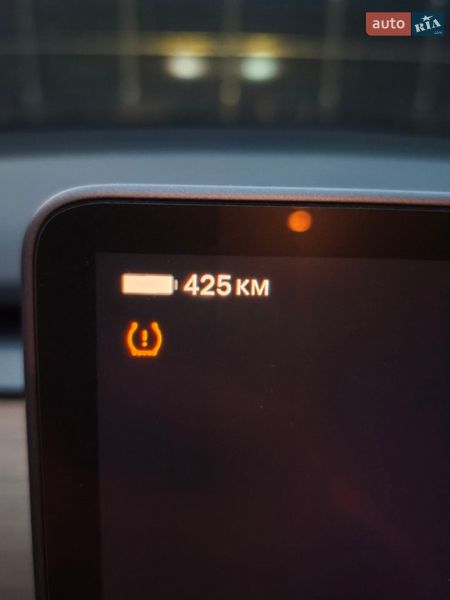 Седан Tesla Model 3 2023 в Болграде