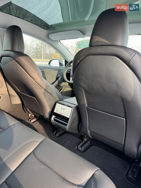 Седан Tesla Model 3 2024 в Києві фото 10 Седан Tesla Model 3 2024 в Києві