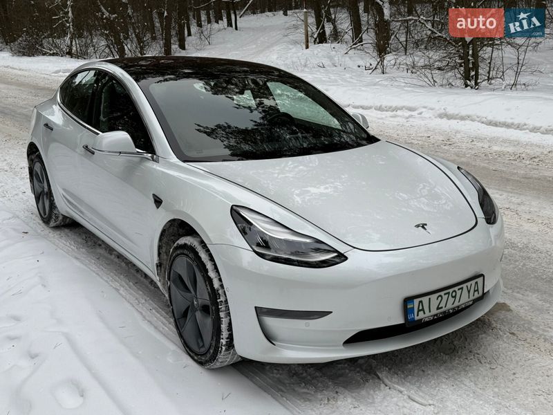 Седан Tesla Model 3 2018 в Киеве