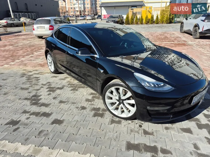 Tesla Model 3 2019