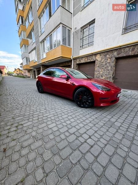 Седан Tesla Model 3 2021 в Львові