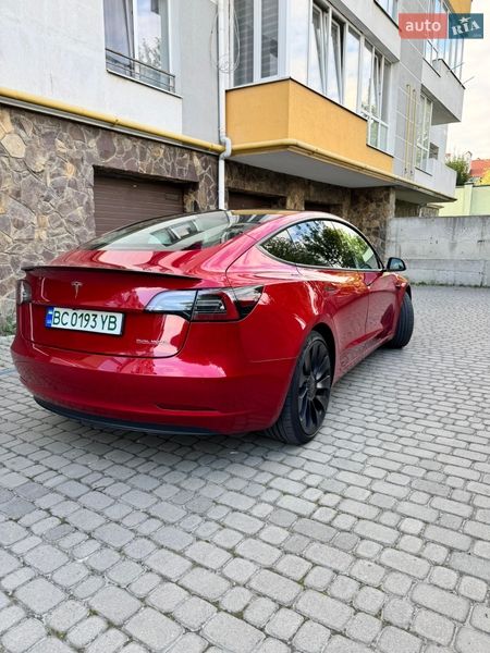 Седан Tesla Model 3 2021 в Львові