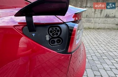 Седан Tesla Model 3 2021 в Львові