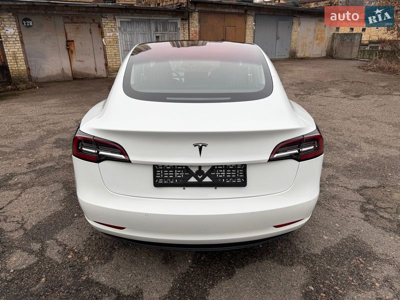 Седан Tesla Model 3 2018 в Киеве