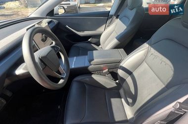 Седан Tesla Model 3 2024 в Черкассах