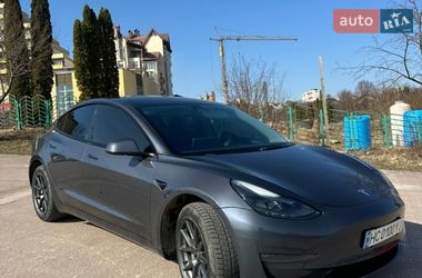 Седан Tesla Model 3 2022 в Трускавці