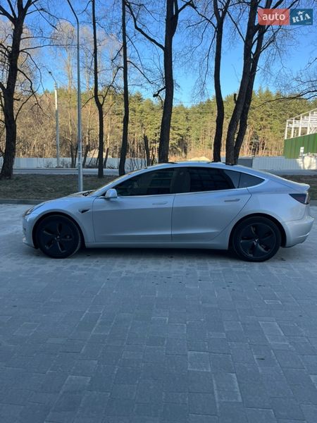 Седан Tesla Model 3 2018 в Новояворовске