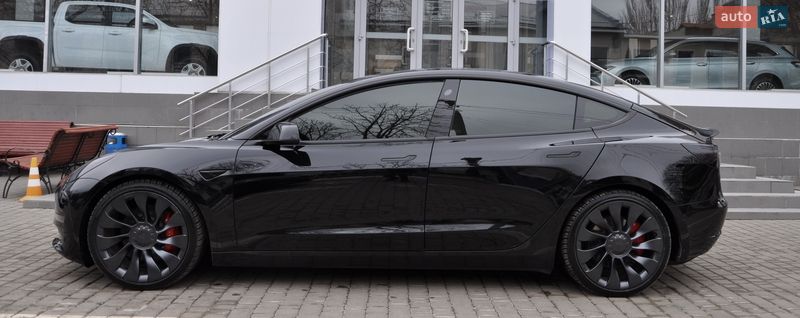 Седан Tesla Model 3 2021 в Одессе