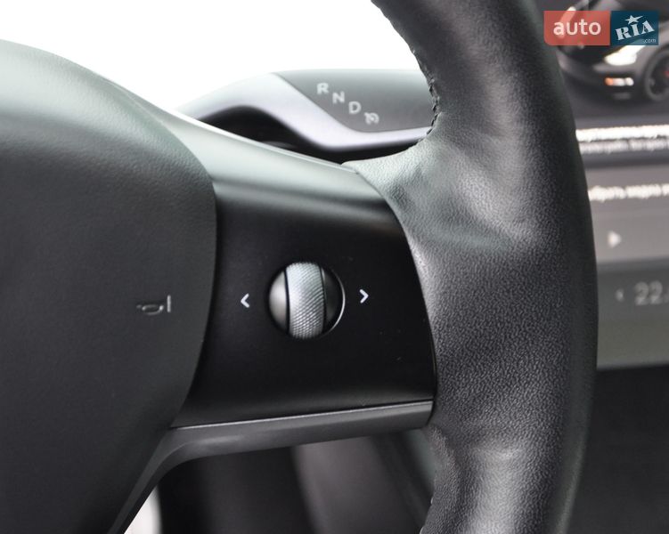 Седан Tesla Model 3 2021 в Одессе