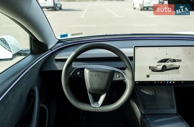 Седан Tesla Model 3 2024 в Ирпене